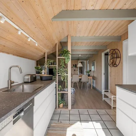 Eggert - From The Sea By Interhome